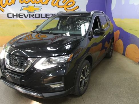 Used 2019 Nissan Rogue SV AWD/4WD image 4