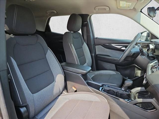 Used 2024 Chevrolet TrailBlazer LT w/ Driver Confidence Package AWD/4WD image 18