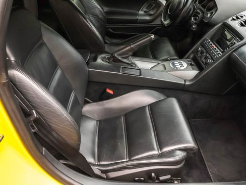 Used 2004 Lamborghini Gallardo image 9