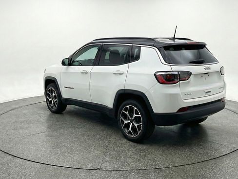 Used 2025 Jeep Compass Limited image 6
