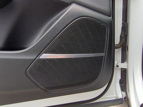 Used 2019 Audi Q8 Prestige w/ Towing Package image 18