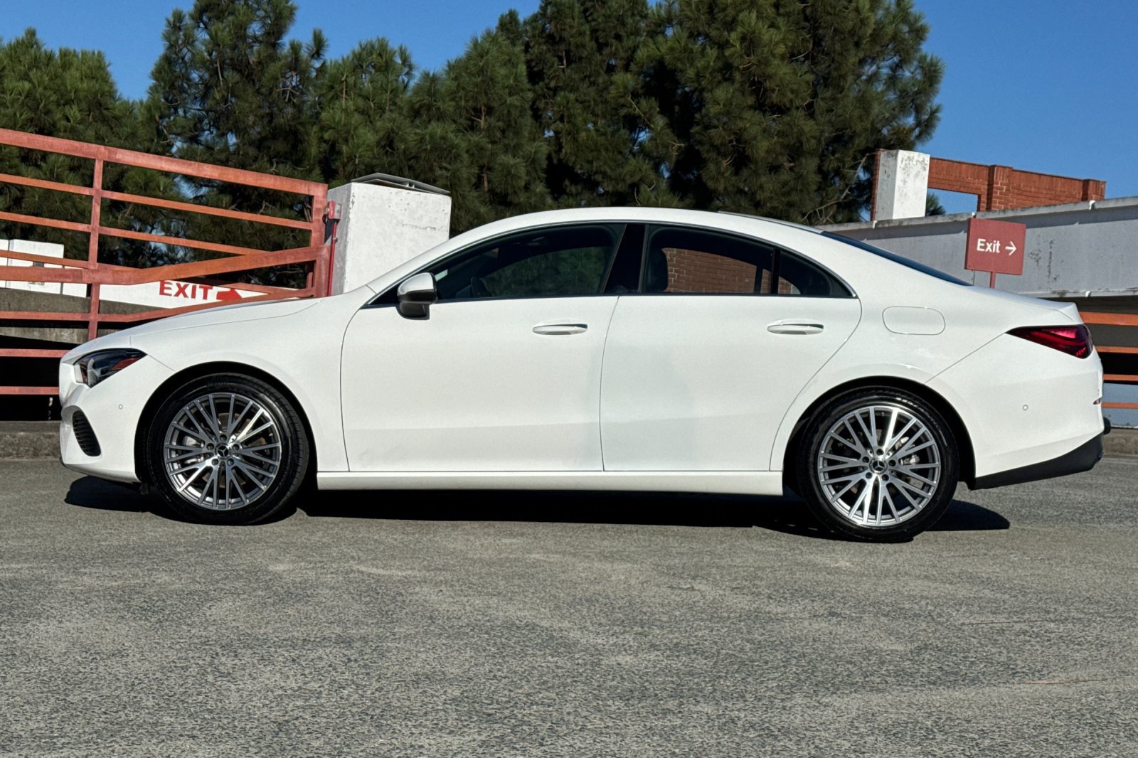 Used 2025 Mercedes-Benz CLA 250 image 7