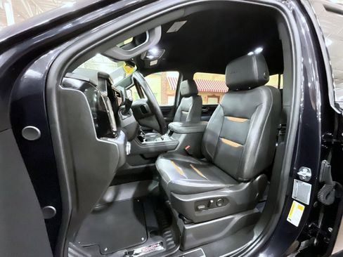 Used 2024 GMC Sierra 2500 AT4 w/ Technology Package image 10