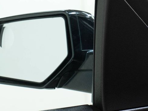 Used 2018 Chevrolet Tahoe LT RWD image 11