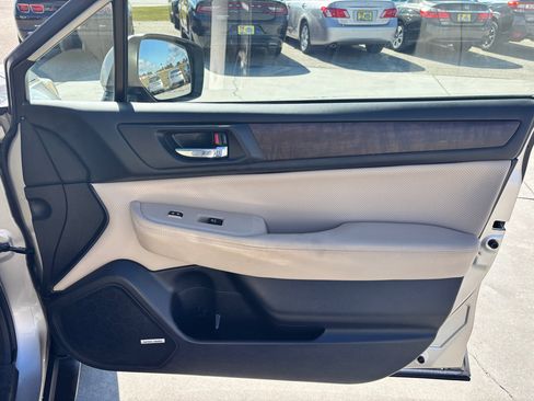 Used 2017 Subaru Outback 3.6R Limited image 30