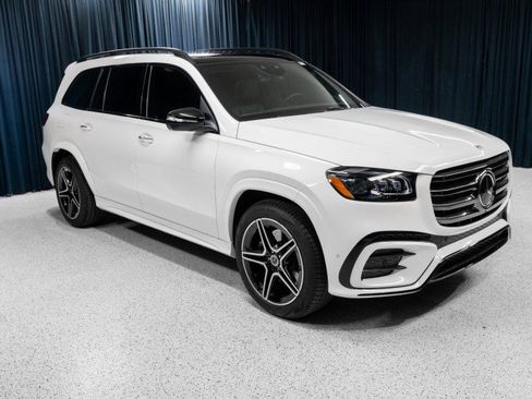 New 2026 Mercedes-Benz GLS 450 4MATIC image 3