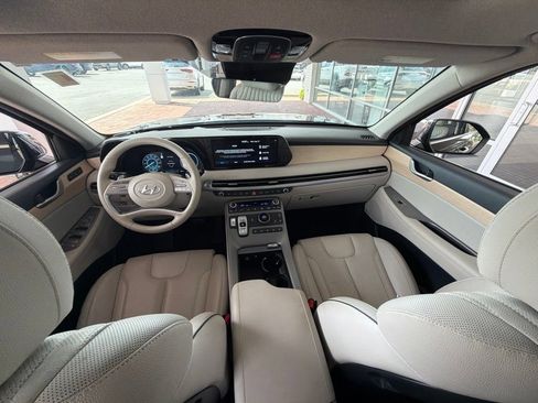 Used 2024 Hyundai Palisade Limited FWD image 17