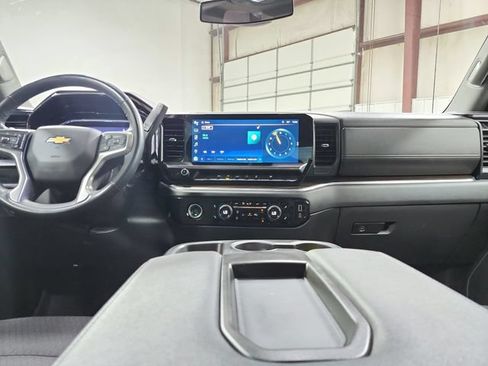 Used 2024 Chevrolet Silverado 1500 LT AWD/4WD image 25
