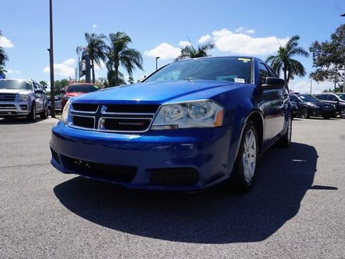 Used 2014 Dodge Avenger SE image 16
