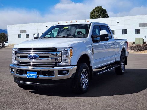 Used 2017 Ford F250 Lariat w/ Lariat Value Package image 4