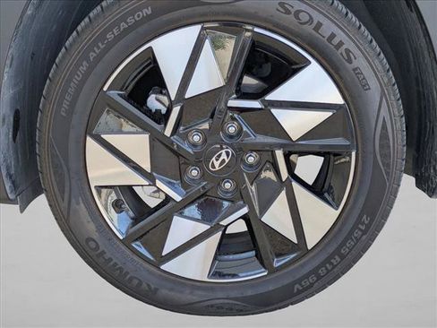 Used 2025 Hyundai Kona SEL FWD image 9