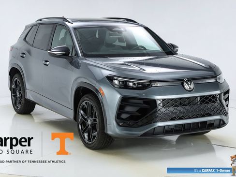 Used 2025 Volkswagen Tiguan SE R-Line AWD/4WD image 54