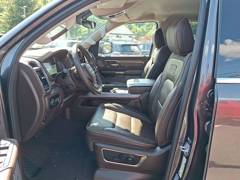 Used 2025 RAM 1500 Limited w/ Off Road Group AWD/4WD image 14