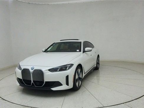 Used 2025 BMW i4 eDrive40 image 67