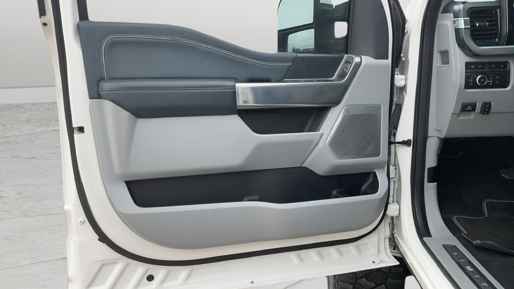 Used 2024 Ford F350 Limited w/ FX4 Off-Road Package AWD/4WD image 18