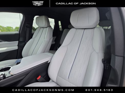 New 2026 Cadillac Lyriq Luxury image 16