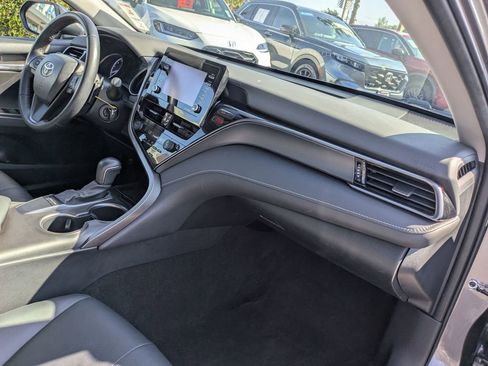 Used 2023 Toyota Camry SE image 21