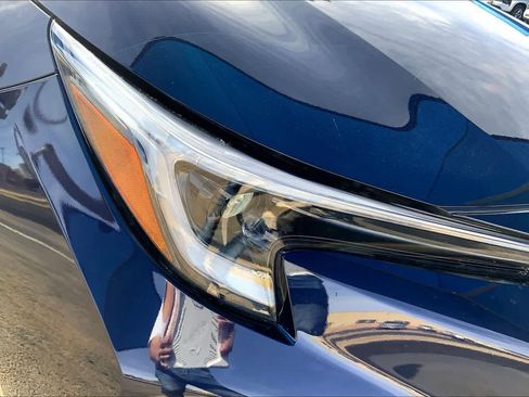 Used 2025 Toyota Corolla SE image 27