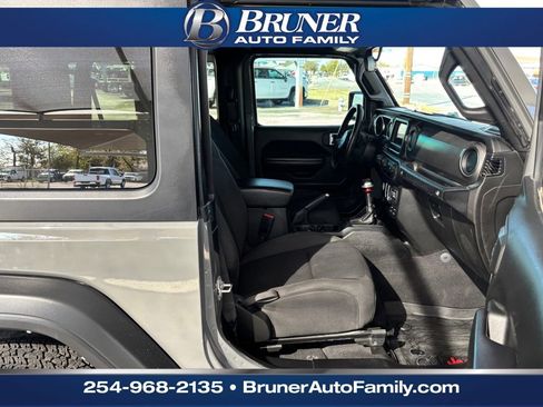 Used 2021 Jeep Wrangler Sport image 14