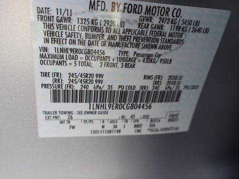 Used 2012 Lincoln MKS AWD image 40