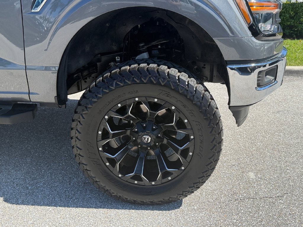 Used 2025 Ford F150 XLT w/ Equipment Group 301A Standard AWD/4WD image 18