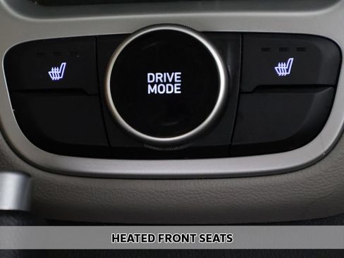 Certified 2026 Hyundai Venue SEL FWD image 5