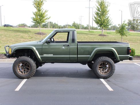 Used 1990 Jeep Comanche 2WD image 2
