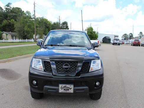 Used 2020 Nissan Frontier SV w/ Midnight Edition Floor Mats AWD/4WD image 5