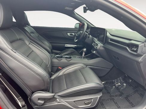 Used 2025 Ford Mustang GT Premium RWD image 11