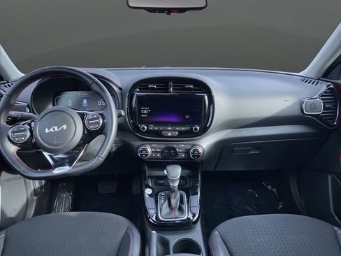 Certified 2023 Kia Soul GT-Line image 5