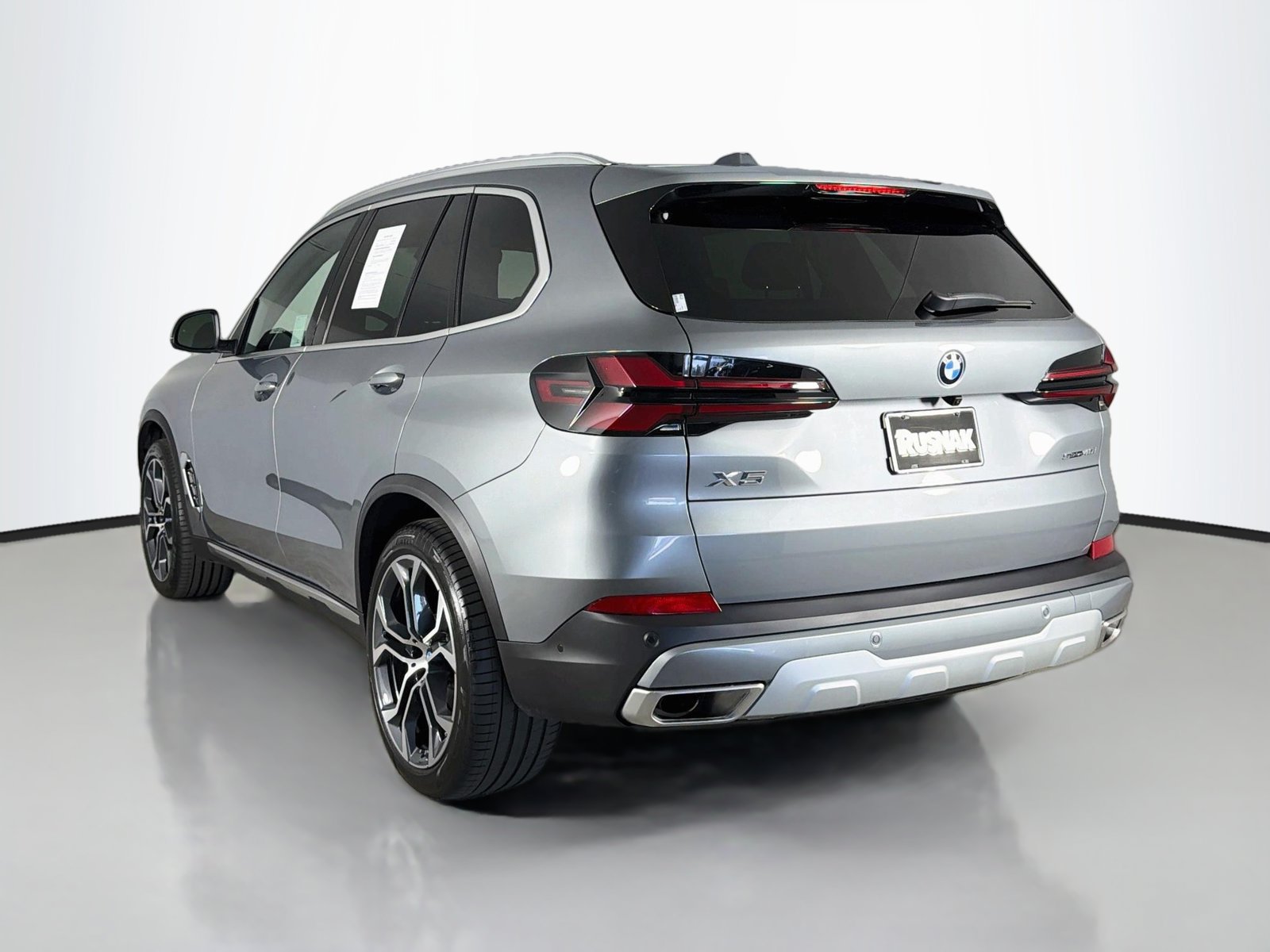 Used 2026 BMW X5 sDrive40i w/ Premium Package RWD image 5