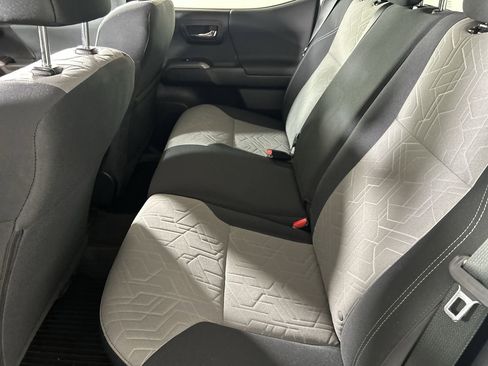 Used 2022 Toyota Tacoma TRD Sport image 24