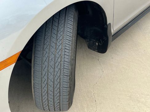 Used 2023 Honda Odyssey EX-L image 10