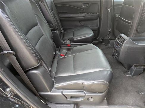 Used 2017 Honda Pilot Elite image 24