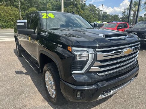Used 2024 Chevrolet Silverado 2500 High Country w/ High Country Premium Package AWD/4WD image 10