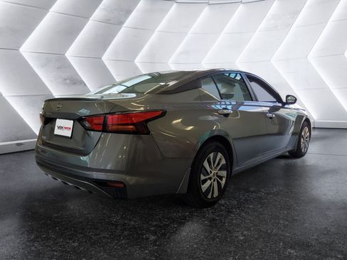 Used 2023 Nissan Altima 2.5 S FWD image 4