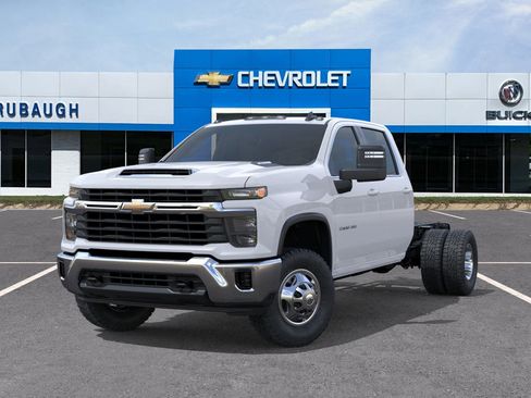 New 2026 Chevrolet Silverado 3500 LT image 6