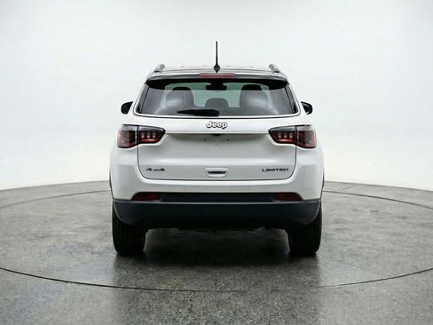 Used 2025 Jeep Compass Trailhawk AWD/4WD image 7