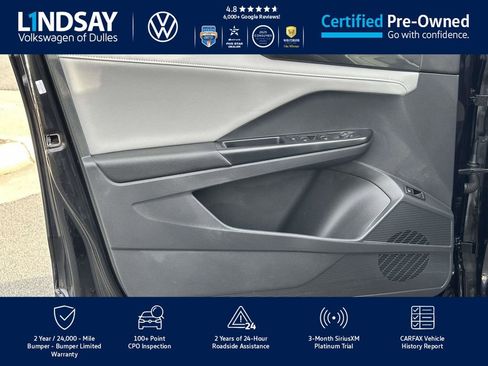 Certified 2023 Volkswagen Taos SEL image 9