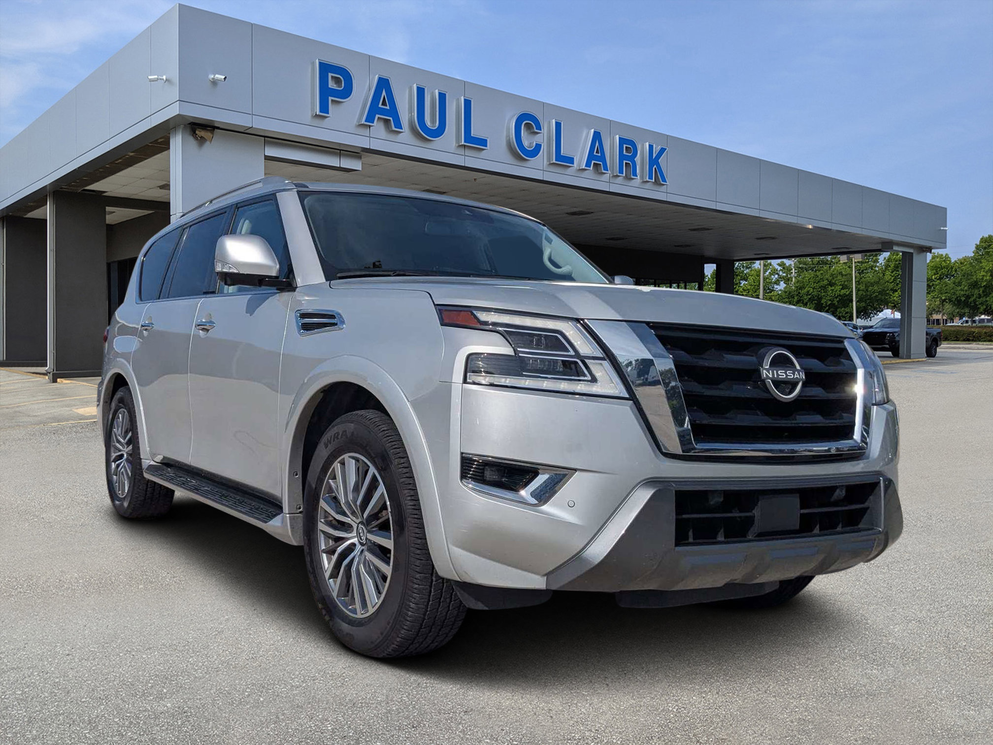 Used 2024 Nissan Armada SL w/ Captain's Chairs Package RWD image 1