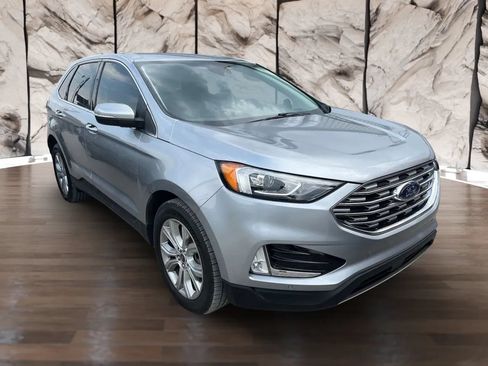 Used 2021 Ford Edge Titanium AWD/4WD image 2