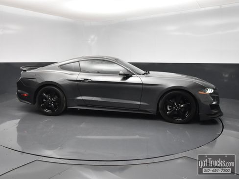 Used 2019 Ford Mustang Coupe RWD image 46