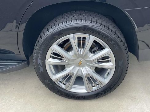 Used 2022 Chevrolet Tahoe High Country AWD/4WD image 10