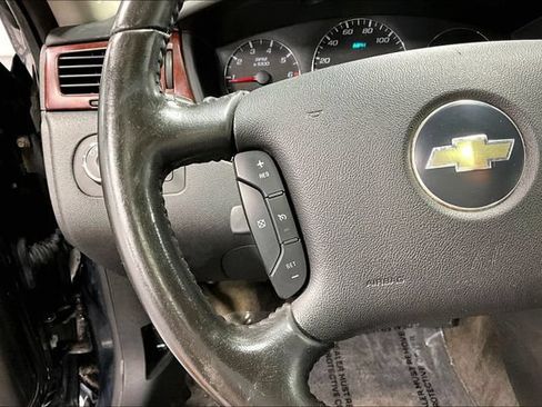 Used 2007 Chevrolet Impala LTZ FWD image 12