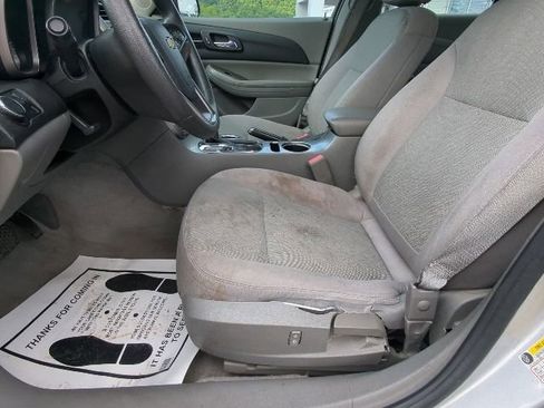 Used 2015 Chevrolet Malibu LS FWD image 11