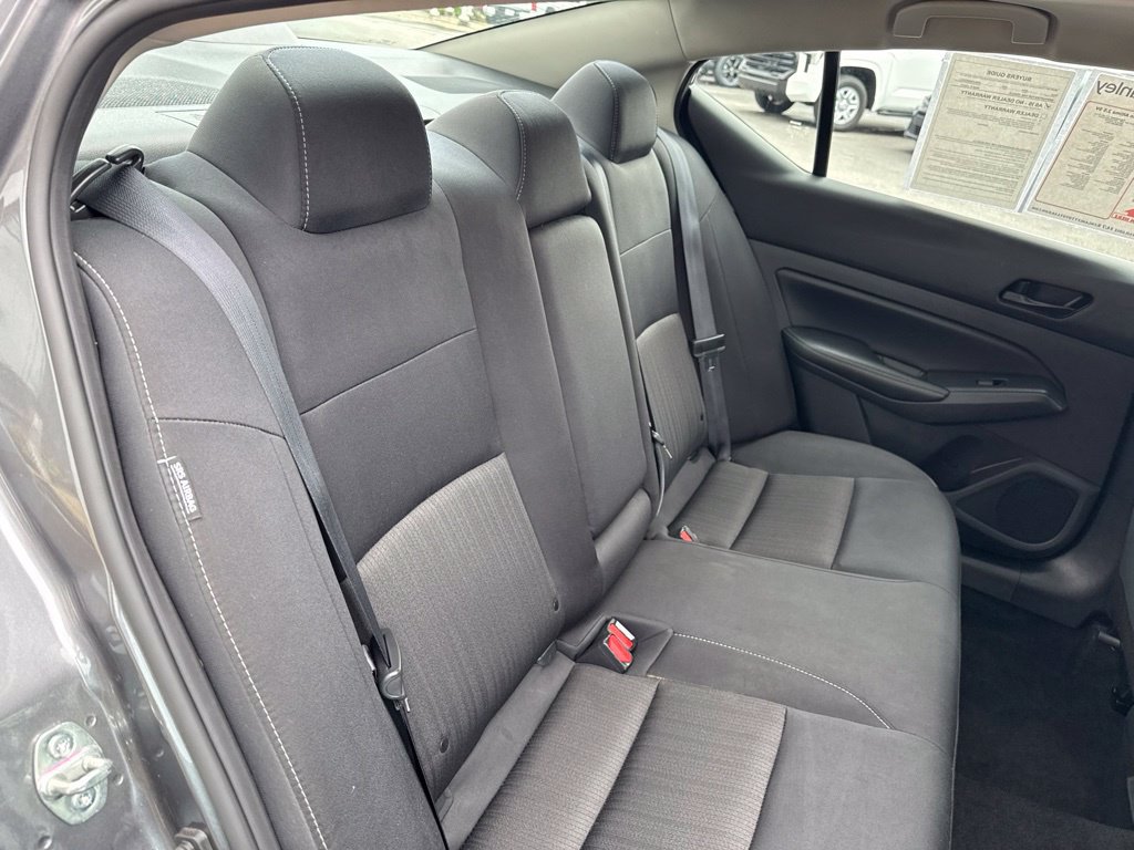 Used 2024 Nissan Altima 2.5 SV FWD image 29