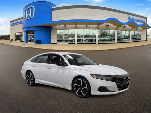 Used 2022 Honda Accord Sport image 2