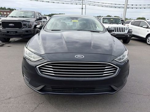 Used 2020 Ford Fusion SE FWD image 11