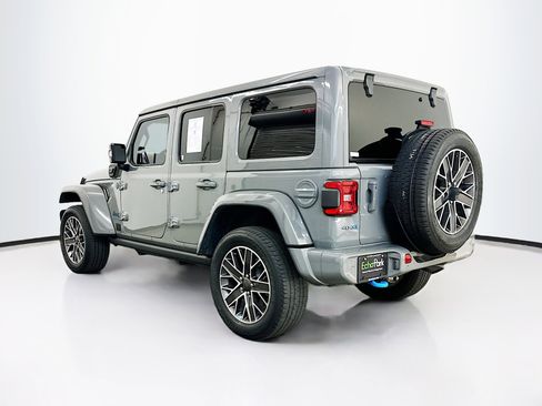 Used 2023 Jeep Wrangler Unlimited Sahara image 5