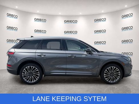 Used 2022 Lincoln Corsair Reserve w/ Luxury Package FWD image 8